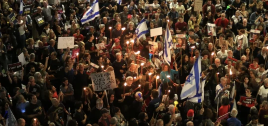 Israel: Tens of Thousands Join Families of Hostages Calling for Bibi’s Resignation